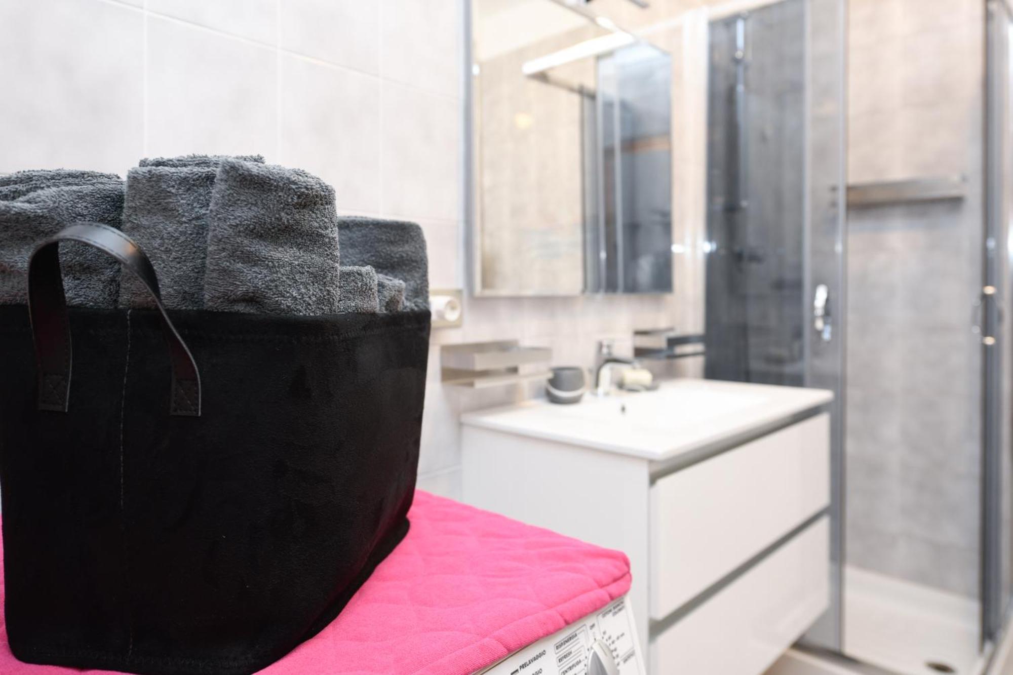 Breeze Apartment Desenzano del Garda Luaran gambar